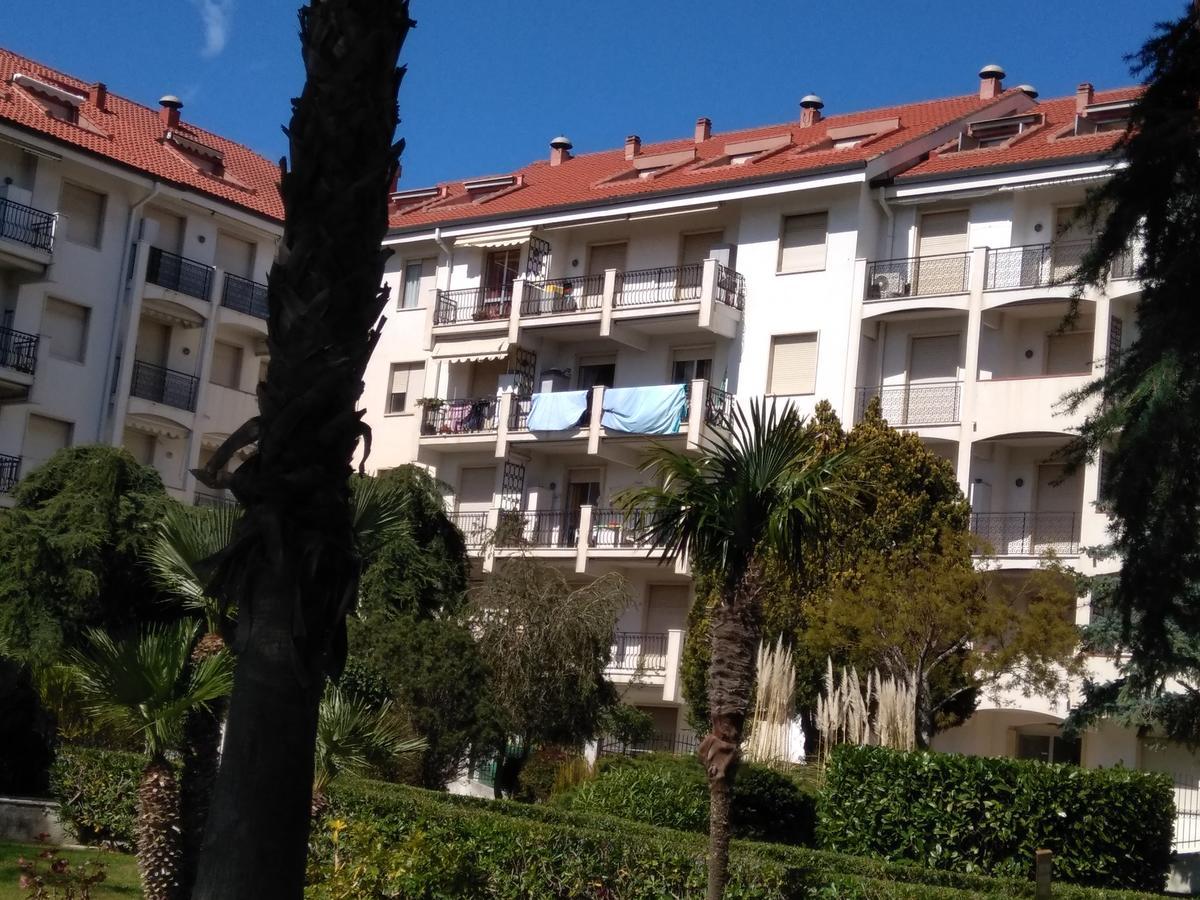 Condominio Ariazzurra S. Bart. San Bartolomeo Al Mare Εξωτερικό φωτογραφία